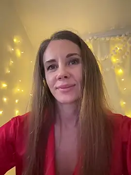 Snapshot of LucieMack chatting on 01.13.26 LucieMack online show from 01.13.26