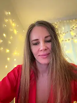 Snapshot of LucieMack chatting on 01.15.26 LucieMack online show from 01.15.26