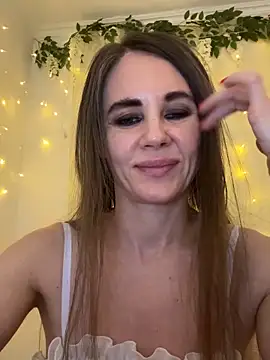 LucieMack online show from 04.15.26