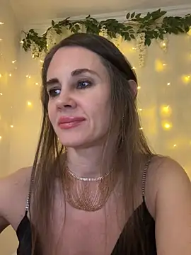 LucieMack online show from 04.18.26