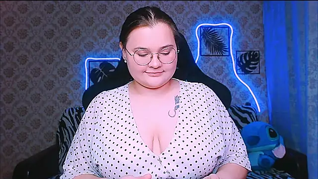 Snapshot of InLoveWithLife26 chatting on 11.07.25 InLoveWithLife26 online show from 11.07.25