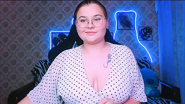 Snapshot of InLoveWithLife26 chatting on 11.15.25 InLoveWithLife26 online show from 11.15.25