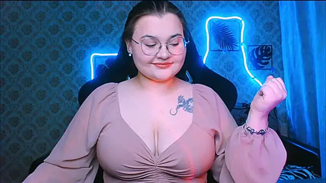 InLoveWithLife26 online show from 02.21.26