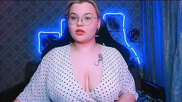 InLoveWithLife26 online show from 04.06.26