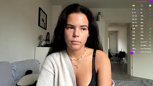 Snapshot of MaydaCornwall chatting on 11.16.25 MaydaCornwall online show from 11.16.25