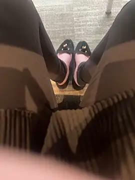 HiddenHoneyLDN online show from 10.20.25