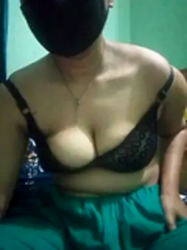 Maria Mahi online show from 12.18.25