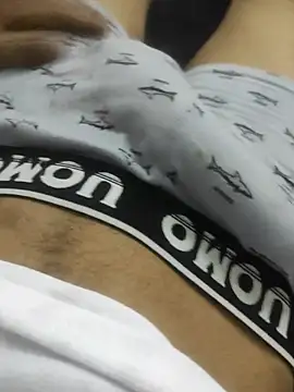 Snapshot of rayane7xx chatting on 01.17.26 rayane7xx online show from 01.17.26