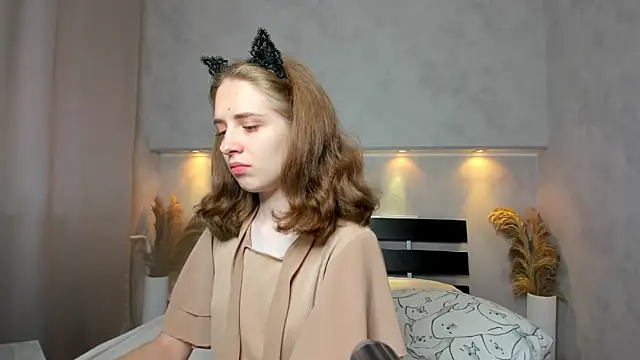 Camilla Kelly online show from 09.14.25