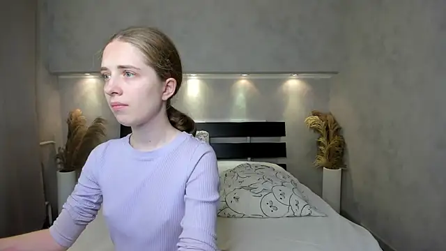 Camilla Kelly online show from 10.05.25