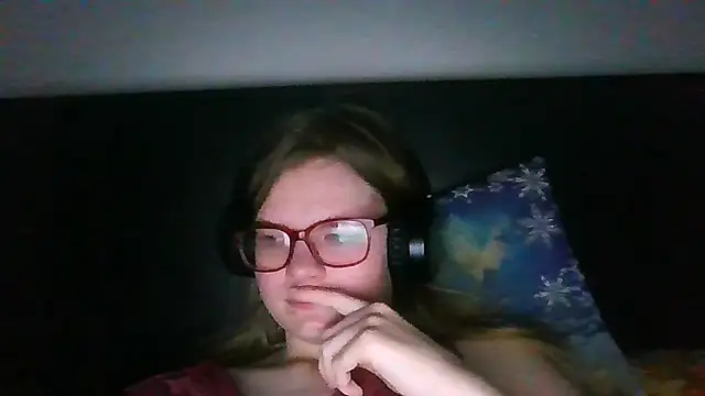 Moonolighta online show from 10.10.25