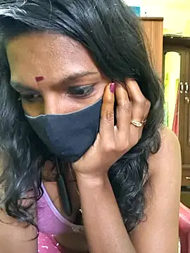 Snapshot of Honey_rosetamil chatting on 11.21.25 Honey rosetamil online show from 11.21.25