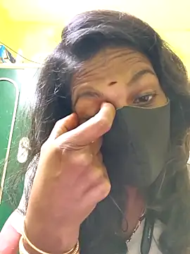 Snapshot of Honey_rosetamil chatting on 11.21.25 Honey rosetamil online show from 11.21.25