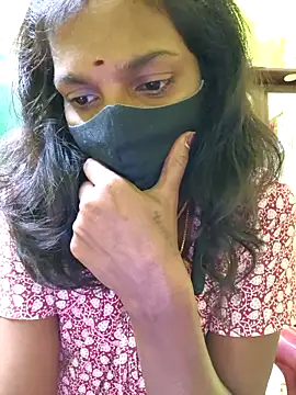 Snapshot of Honey_rosetamil chatting on 11.29.25 Honey rosetamil online show from 11.29.25