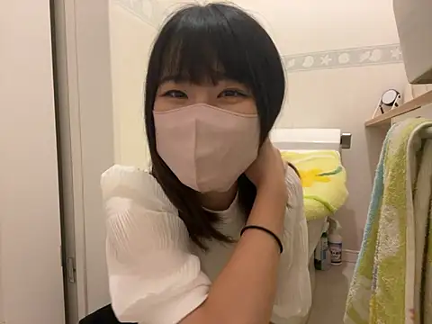 Snapshot of sora_033 chatting on 09.11.25 sora 033 online show from 09.11.25