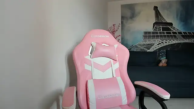 Snapshot of RheaEtthan chatting on 03.19.26 RheaEtthan online show from 03.19.26