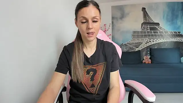 Snapshot of RheaEtthan chatting on 03.23.26 RheaEtthan online show from 03.23.26