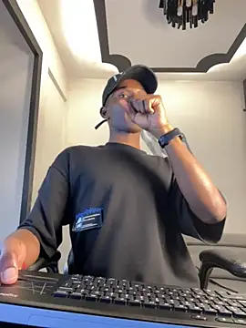 Brycce santos online show from 10.09.25