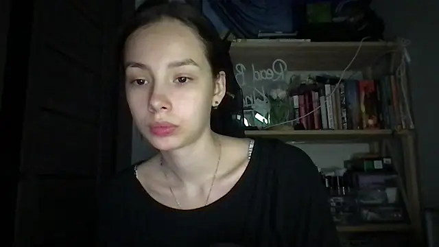 Snapshot of Yuna5343 chatting on 10.16.25 Yuna5343 online show from 10.16.25