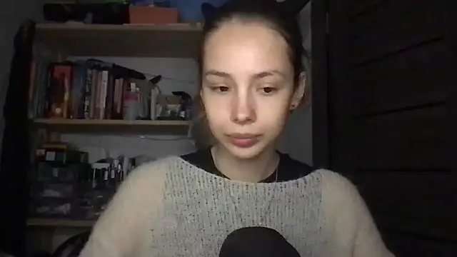 Snapshot of Yuna5343 chatting on 11.11.25 Yuna5343 online show from 11.11.25