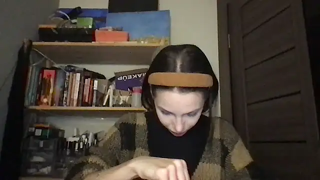 Snapshot of Yuna5343 chatting on 11.13.25 Yuna5343 online show from 11.13.25