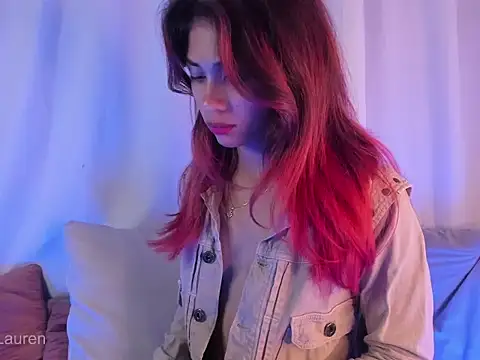 Laurenn 2 online show from 11.08.25