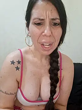 Snapshot of Lhcruz chatting on 06.27.26 Lhcruz online show from 06.27.26