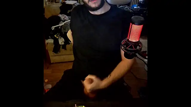 Snapshot of _SpicyStuff_@xh chatting on 12.03.25 SpicyStuff xh online show from 12.03.25