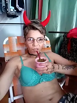 Snapshot of Lulypsicologasexual chatting on 11.02.25 Lulypsicologasexual online show from 11.02.25