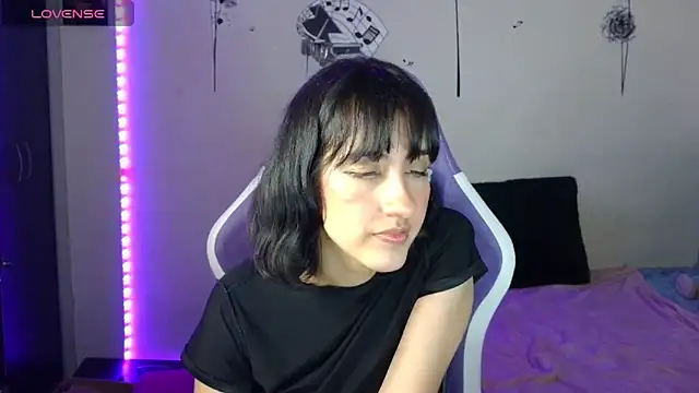 Snapshot of AvlieQueen chatting on 09.09.25 AvlieQueen online show from 09.09.25