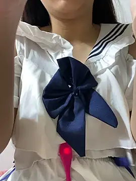 Snapshot of SiennaQueen18 chatting on 09.30.25 SiennaQueen18 online show from 09.30.25