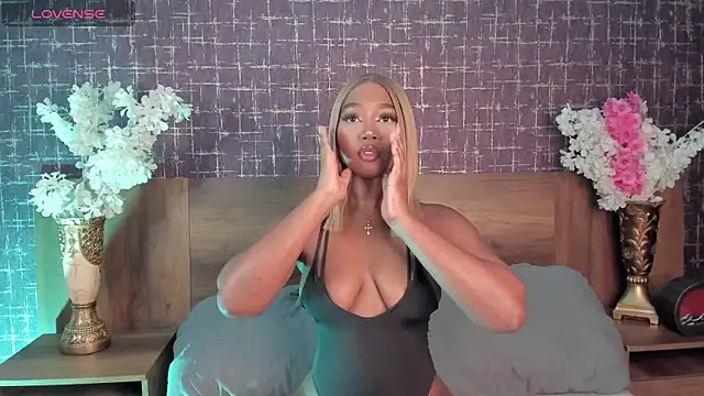 Snapshot of alisonn_moon chatting on 11.27.25 alisonn moon online show from 11.27.25