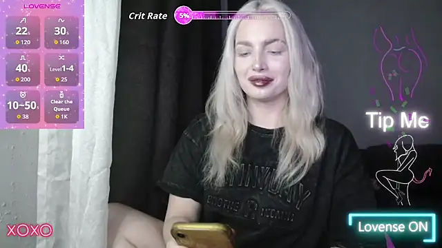 Snapshot of SpaceMarsi chatting on 10.24.25 SpaceMarsi online show from 10.24.25