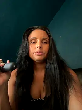 Snapshot of Angelaarayexx chatting on 09.25.25 Angelaarayexx online show from 09.25.25