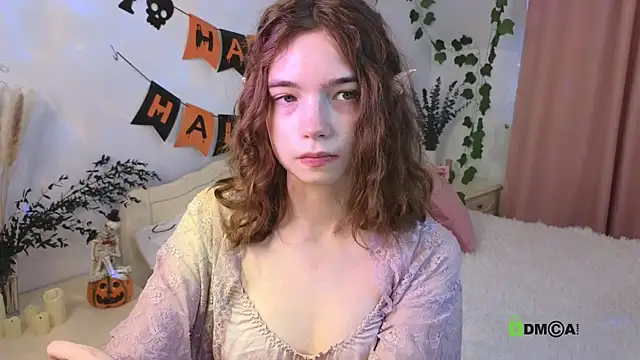 Evi Brook online show from 10.22.25