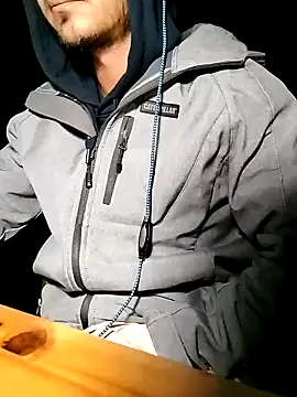 Snapshot of JohnnyTos chatting on 05.16.26 JohnnyTos online show from 05.16.26