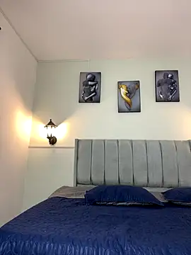 Samara Hadi  online show from 09.15.25