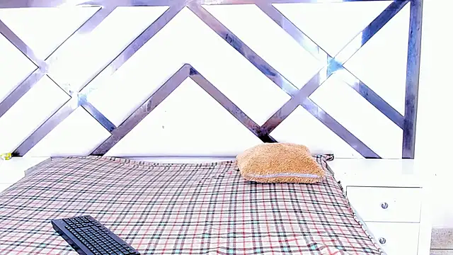 LadyandMaverick online show from 12.15.25