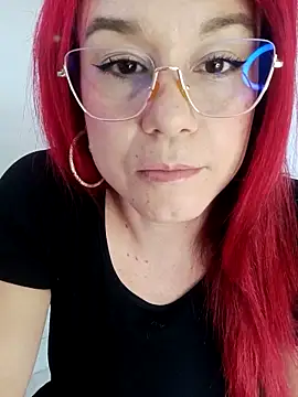 Snapshot of kim7_ chatting on 11.28.25 kim7 online show from 11.28.25