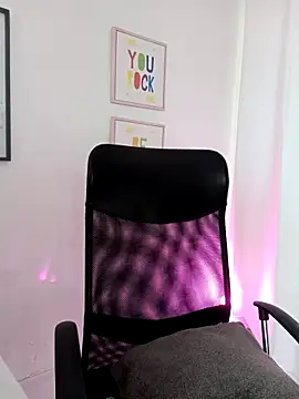 kim7  online show from 04.23.26