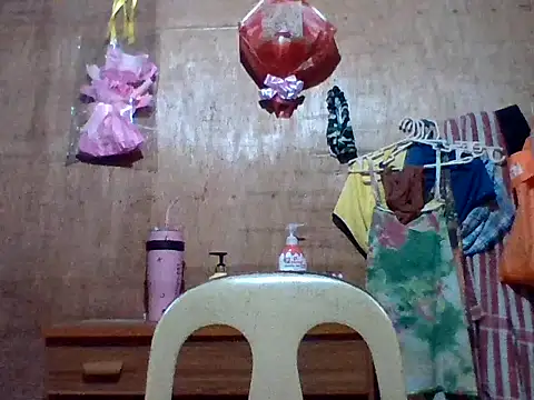 Snapshot of tender_amy chatting on 10.21.25 tender amy online show from 10.21.25