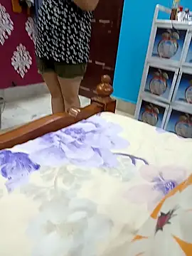 Snapshot of indiancouple659 chatting on 02.16.26 indiancouple659 online show from 02.16.26