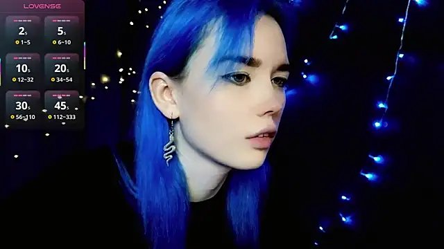 Kiara Dream online show from 12.15.25