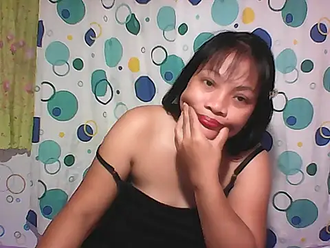 Snapshot of HottyElle chatting on 02.10.26 HottyElle online show from 02.10.26