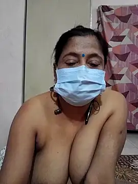 Snapshot of mature_mimi chatting on 02.05.26 mature mimi online show from 02.05.26