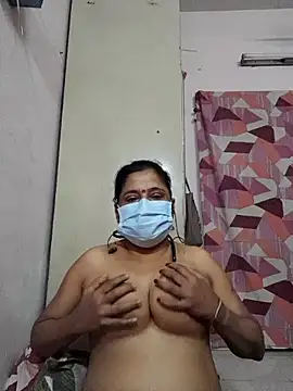 Snapshot of mature_mimi chatting on 02.10.26 mature mimi online show from 02.10.26