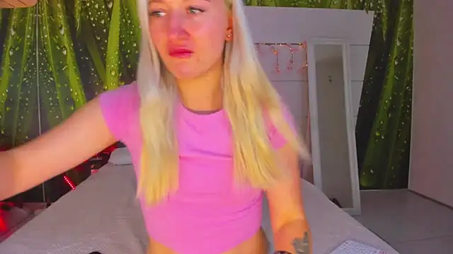 HollyTailors online show from 10.13.25