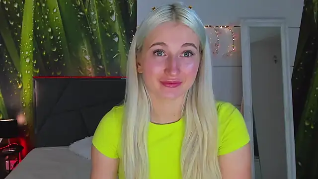 HollyTailors online show from 10.22.25