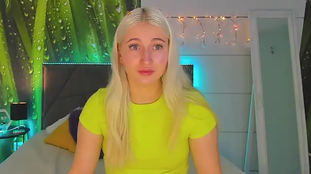 HollyTailors online show from 11.06.25