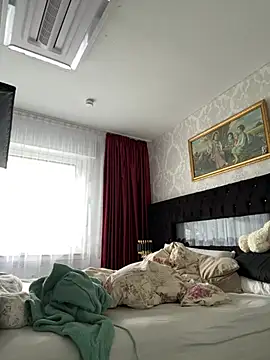 Emilia Mausi online show from 03.25.26